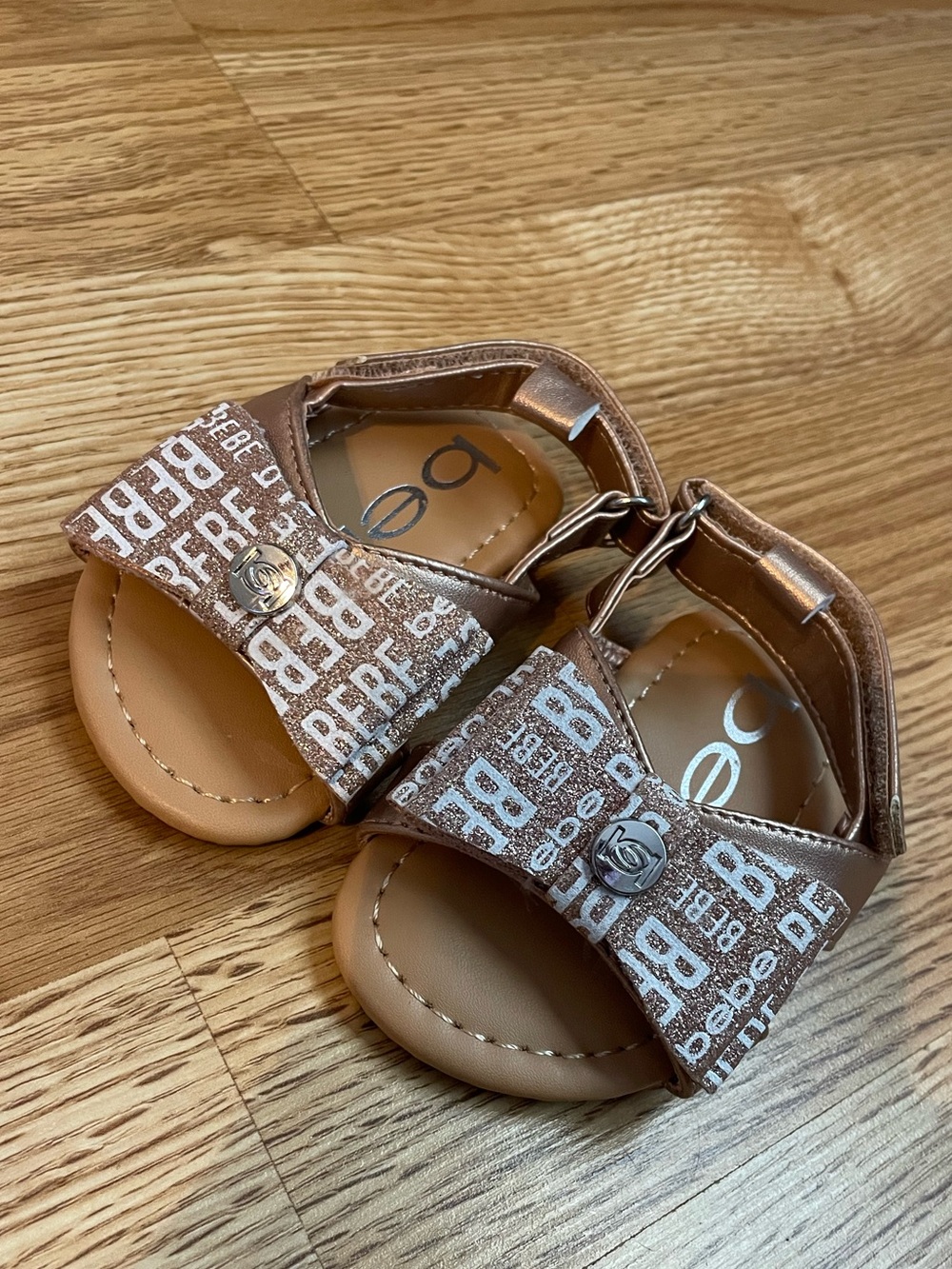 bebe Rose Gold Metallic Toddler‎ Sandals Logo Strap Sz 1 NWOT